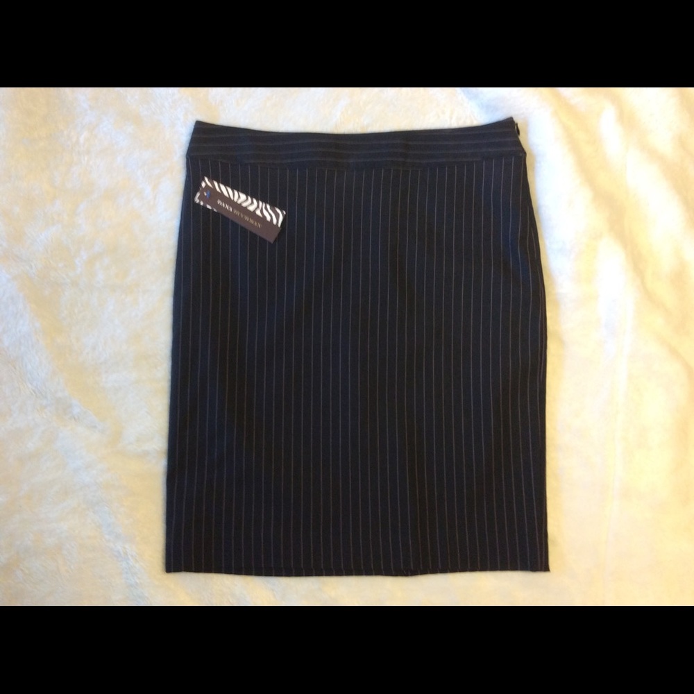 Dana Buchanan Black with Pink Pin Striped Skirt, Size 10
